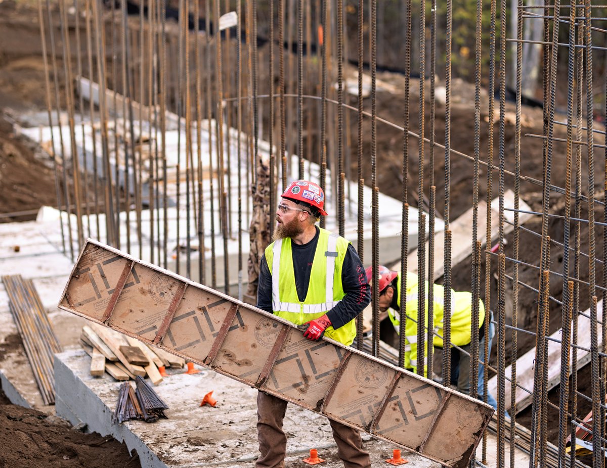 4A8A2732LiUNAIronRange